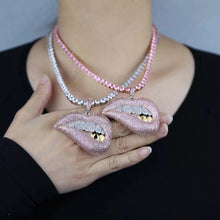 Load image into Gallery viewer, Diamond Lip Necklace