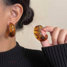 Load image into Gallery viewer, C Hoop Earrings

