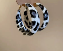 Load image into Gallery viewer, Leather Hoop Earrings
